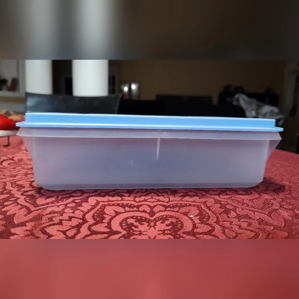 Vintage Tupperware light blue lid white container 15x10.5x2 Made In The USA
